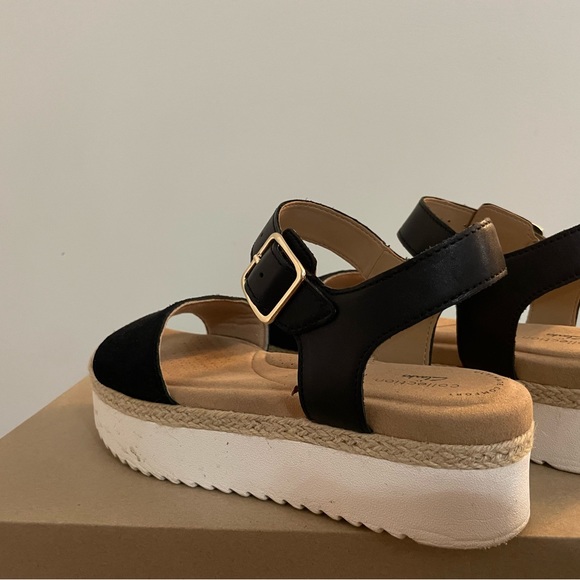 Women’s suede and leather wedge sandals…Collection by Clark’s! - Picture 4 of 8